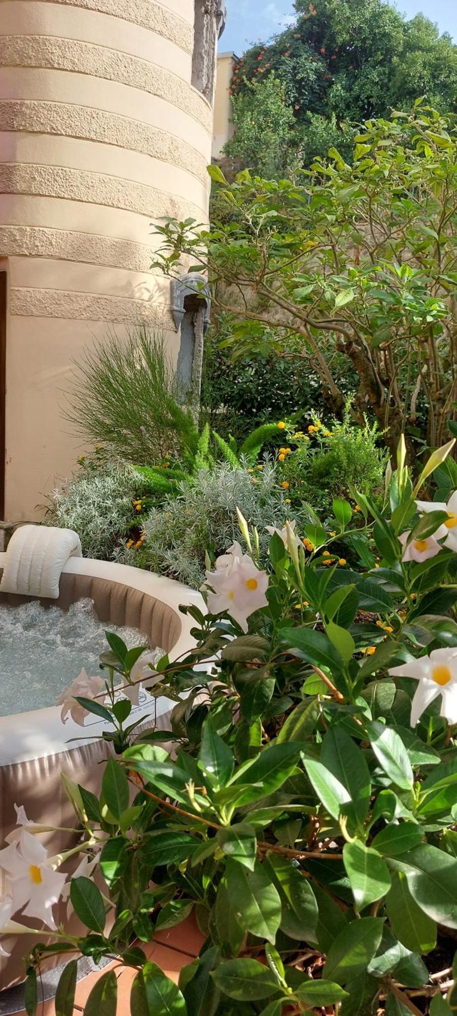 Dimora Storica "Le Stanze Di Dioniso" Villa Naples Luaran gambar